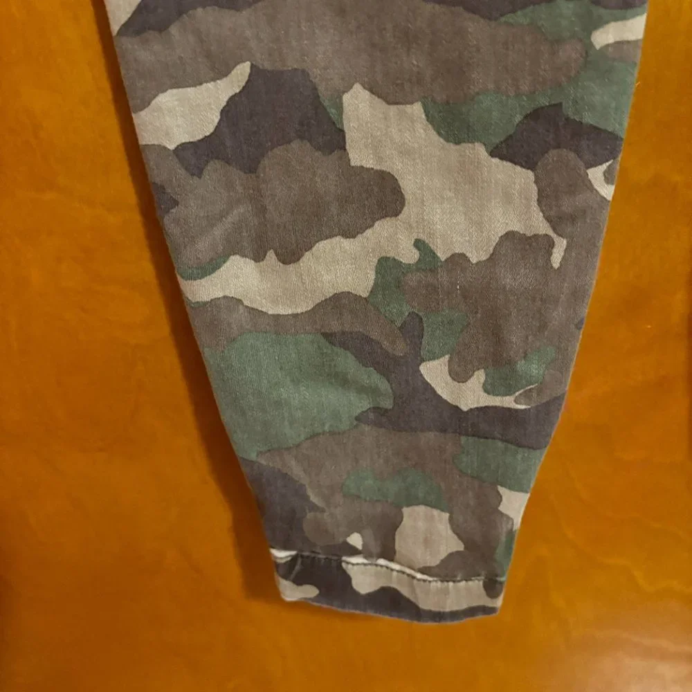 J. Crew Camo High Rise‎ Pants Vintage Straight Cargo Jeans Size Crop Leg Size 25